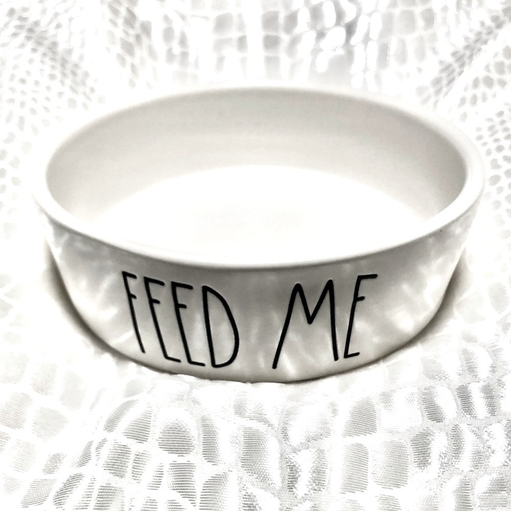 🆕Rae Dunn Ceramic FEED ME Pet Bowl - Picture 1 of 1